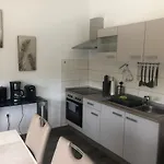 Grey Pearl With Free Ev Ch-station דירה