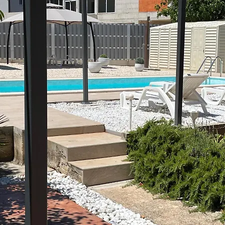 Grey Pearl With Free Ev Ch-station * Valbandon