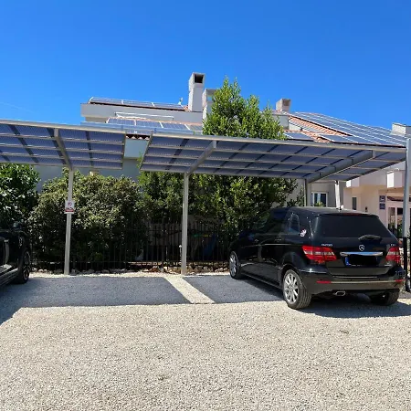 Appartement Grey Pearl With Free Ev Ch-station Valbandon