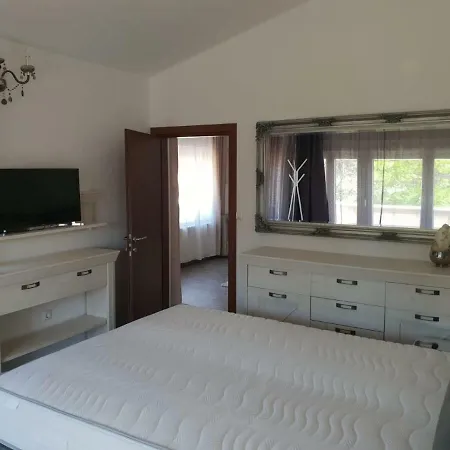 Grey Pearl With Free Ev Ch-station Appartement *