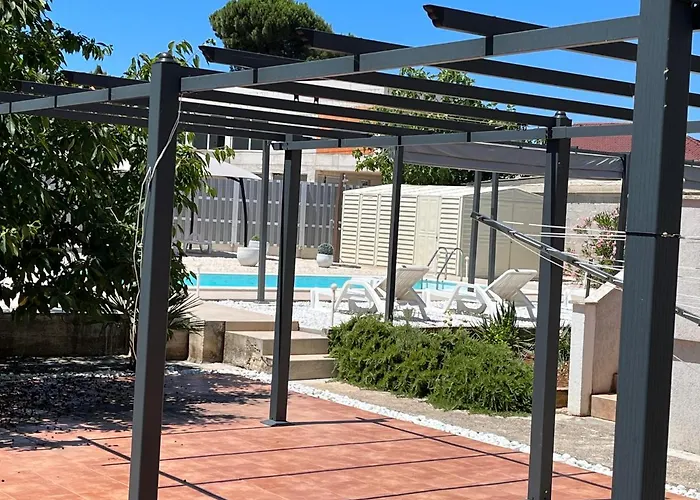 Grey Pearl With Free Ev Ch-station