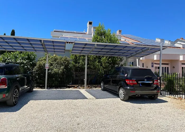 Lägenhet Grey Pearl With Free Ev Ch-station Valbandon