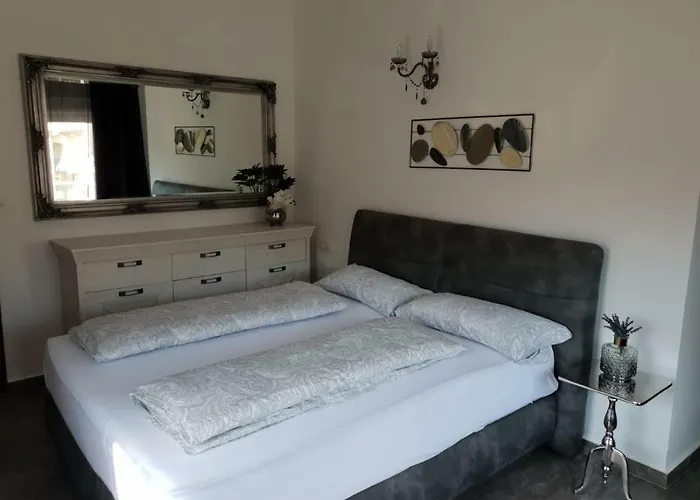 Grey Pearl With Free Ev Ch-station Apartamento